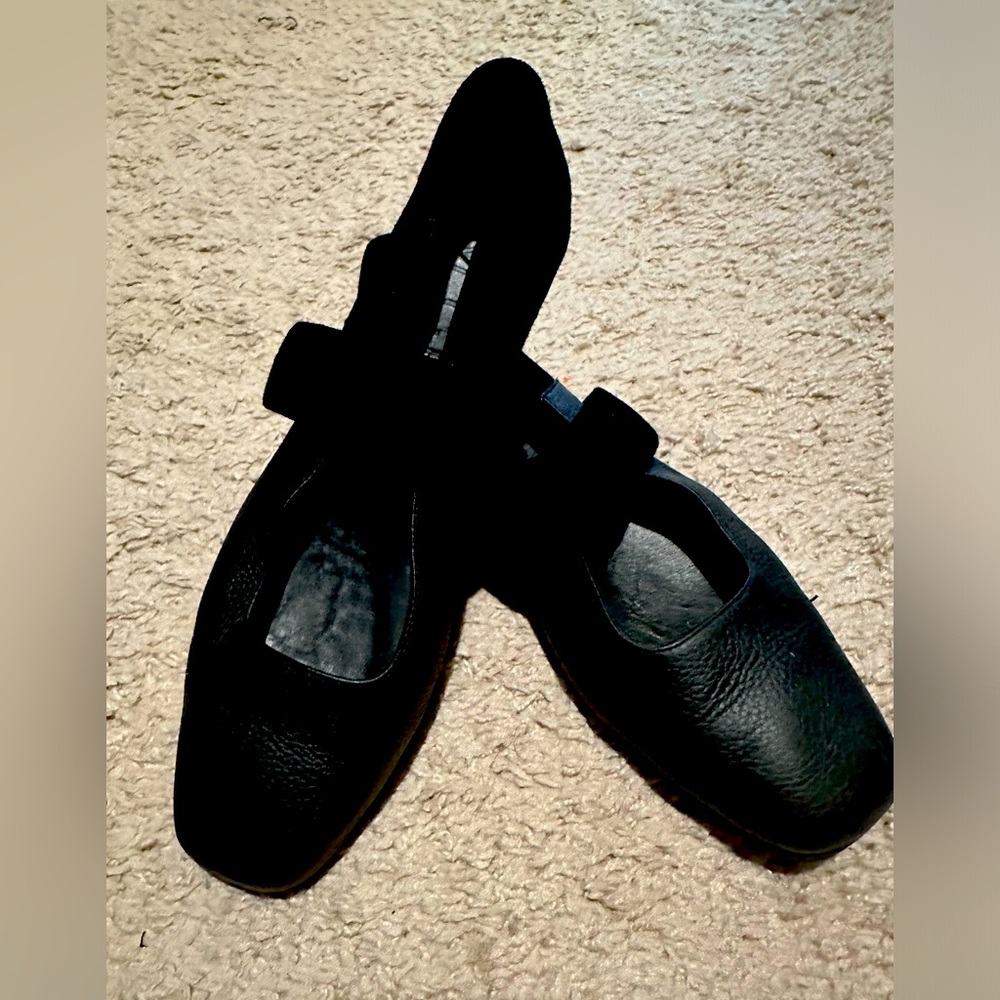 M. Gemi the Ballare in mixed leather and suede.